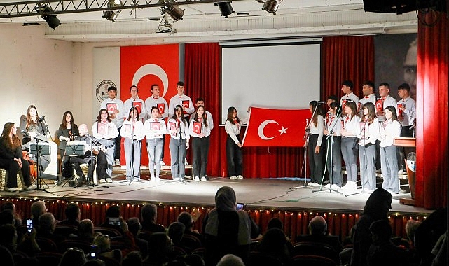 İstiklal Marşı’nın kabulü burhaniye’de kutlandı