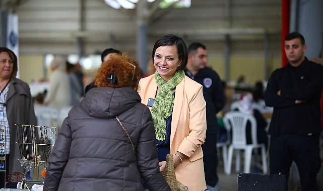 Karabağlar’da bayram öncesi sokaklar değil, Bozyaka Pazaryeri kullanılacak