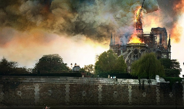 2 Bölümlük Seri  ‘Notre Dame: Küllerinden Doğan Tarih’ 