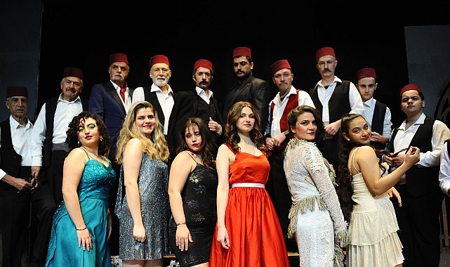 Karşıyaka Belediye Tiyatrosu’nda perde kapanıyor