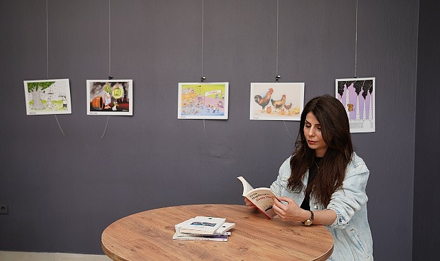 Oktay Ekinci Karikatürlü Ev ve Ayvalık Kitapçısı Açılıyor…