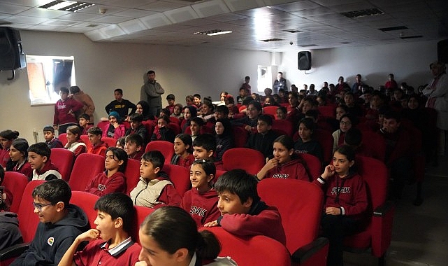 “Sürdür Abi” hem eğlendiriyor hem öğretiyor