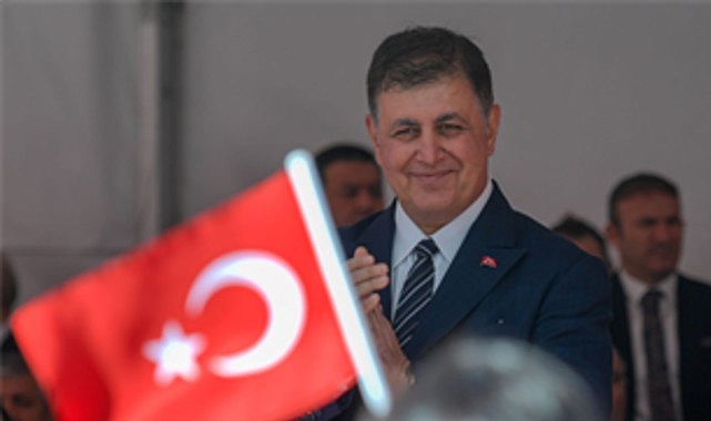 Tugay: İzmirlileri, 23 Nisan 1920’nin aydınlığıyla selamlıyorum