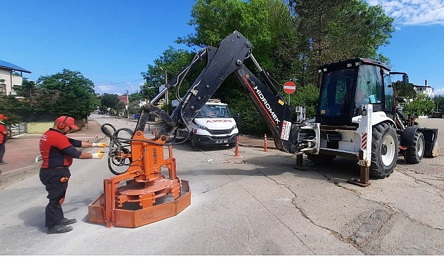 Baca ve ızgaralar asfalta sıfır hale getiriliyor