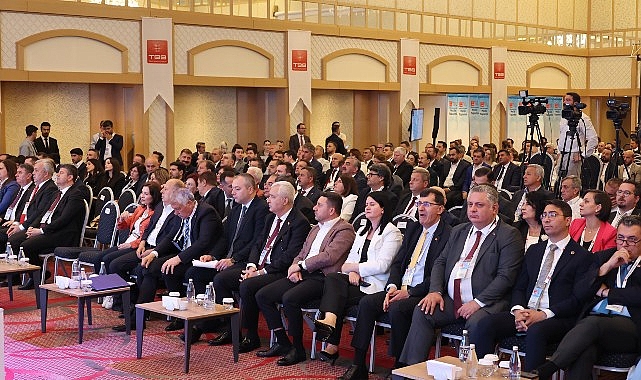 Başkan Arı, Türkiye Belediyeler Birliği Encümen Üyeliğine Yeniden Seçildi