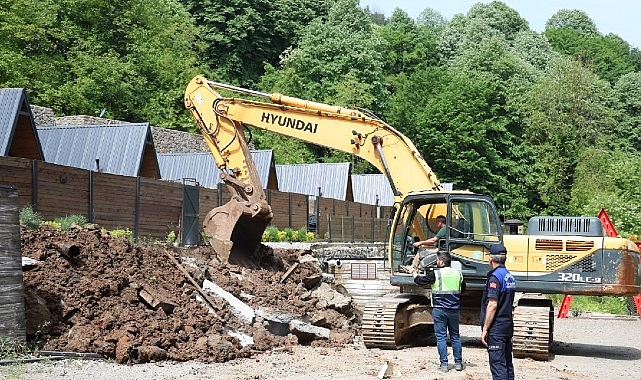 Kartepe’de Kaçak Bungalovlar Yıkıldı