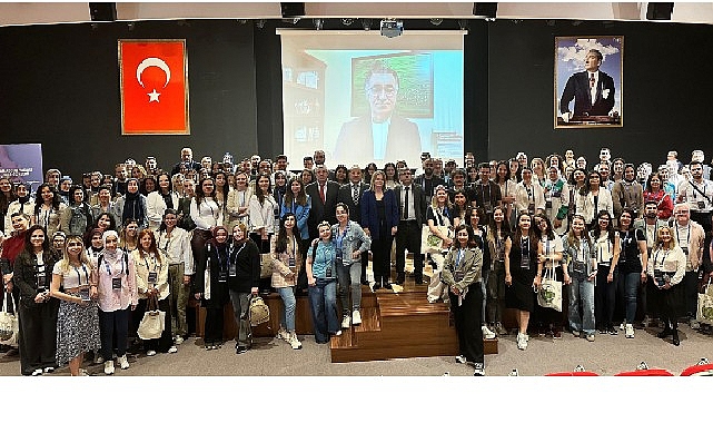 Uzmanından Sosyal Medya Uyarısı: Normal Duygu Döngüsünü Bozuyor