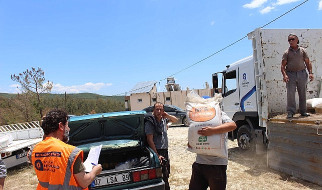 Büyükşehir’den çiftçilere gübre desteği