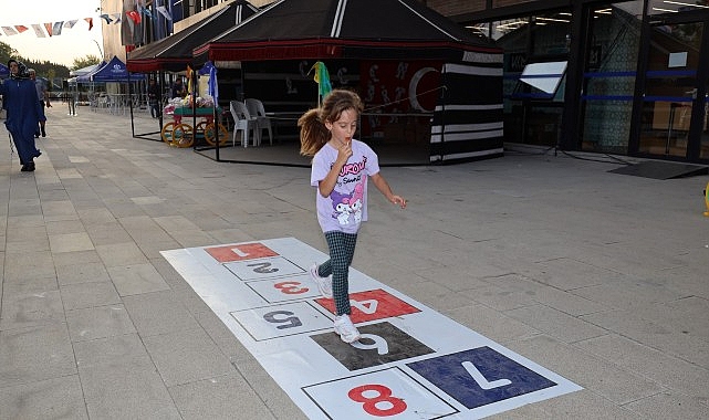 Oyun, atölye ve neşe bir arada