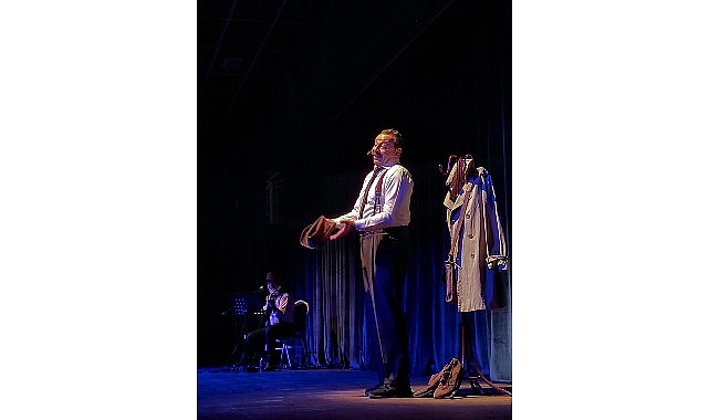 Reha Özcan, “Bir Garip Orhan Veli” müzikaline Ayvalık’ta nokta koyacak.