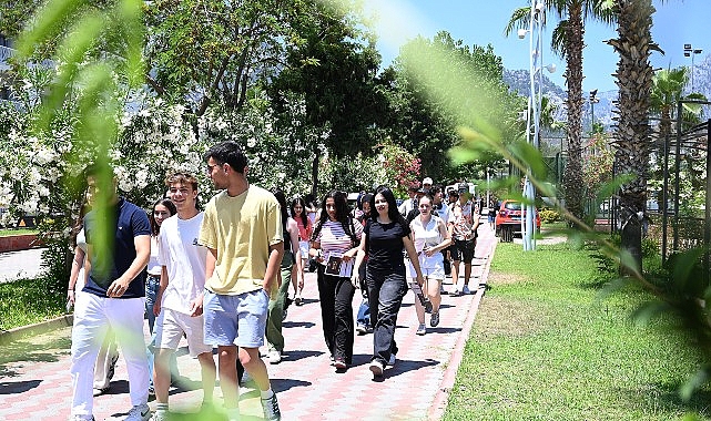 Sınav öncesi öğrencilere motivasyon yemeği