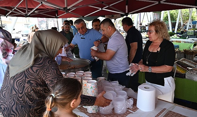 Kemer Belediyesi’nin aşure ikram programı başladı