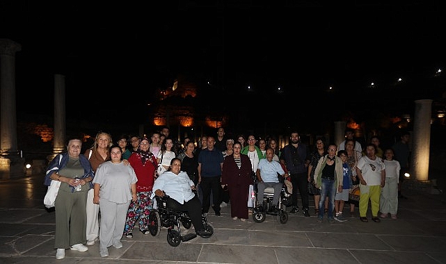 Efes Selçuk Belediyesi’nden Engelsiz Bireylere Efes’te Gece Yolculuğu