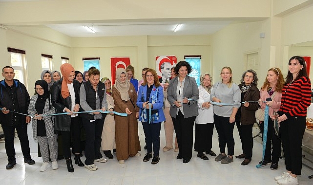Ahmet Yesevi Mahallesi Kadın Dayanışma ve Yardımlaşma Derneği yeni merkezinde