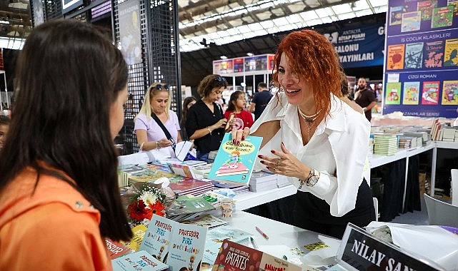 Antalyalılar kitapların büyülü dünyasında buluşuyor