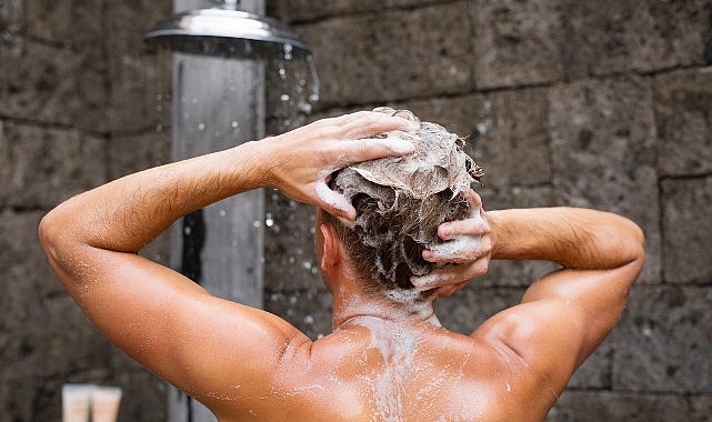 Uzmanlardan Sonbahar İçin 7 Saç Bakım Kuralı: Yaz yıpranmasını onarın, kış kuruluğuna hazırlanın