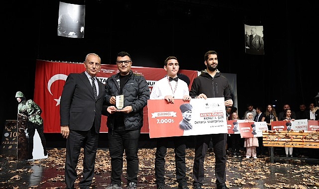 Ata’ya Özlem Şiir Okuma Yarışması’nda Duygulu Anlar Yaşandı