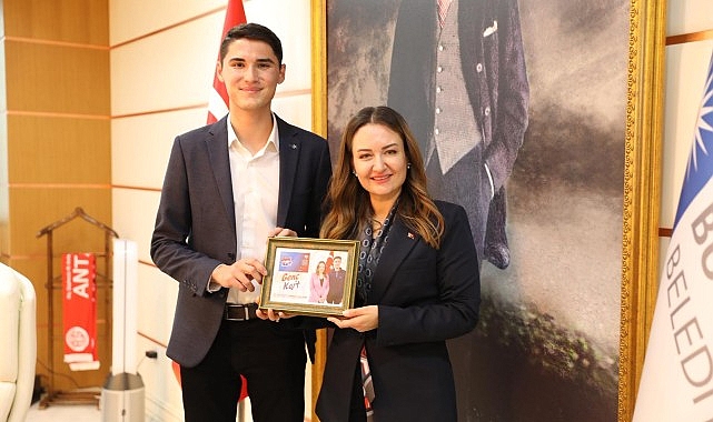 Büyükşehir Başkan Vekili Özdemir’e “Genç Kart”ı anlattı