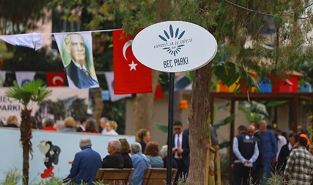 Karabağlar ‘da Parklar Yenileniyor, Mahalleler Güzelleşiyor
