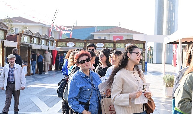 Osmangazi Kitap Fuarı’na İlgi Artarak Devam Ediyor