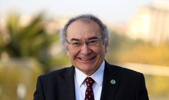 Prof. Dr. Nevzat Tarhan:  “Ailedeki yangını iyilik söndürecek”