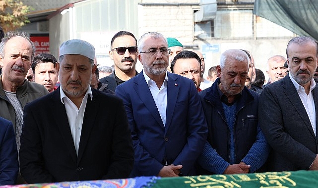 Yangında hayatını kaybedenler son yolculuğa uğurlandı