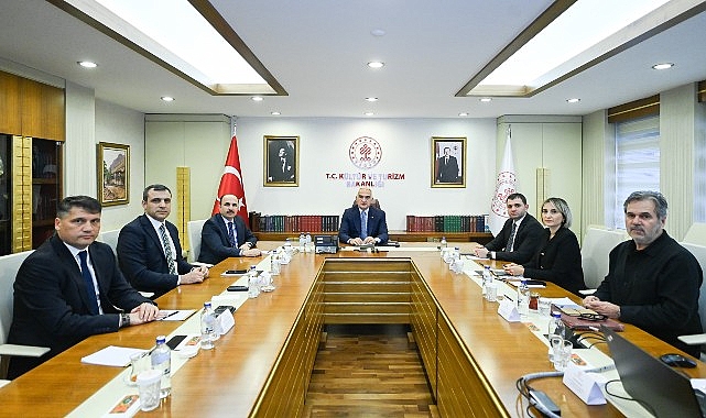 Başkan Altay Bakanlarla Konya Projelerini Görüştü