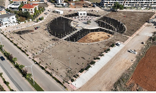 Büyükşehir Belediyesi’nden Döşemealtı’na 14 bin metrekarelik park