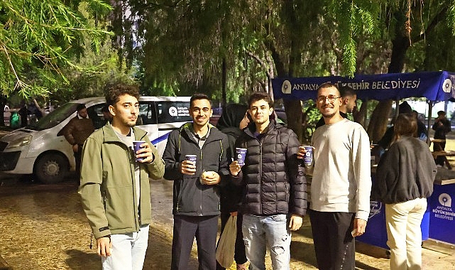 Büyükşehir’den öğrencilere sıcak çorba ikramı