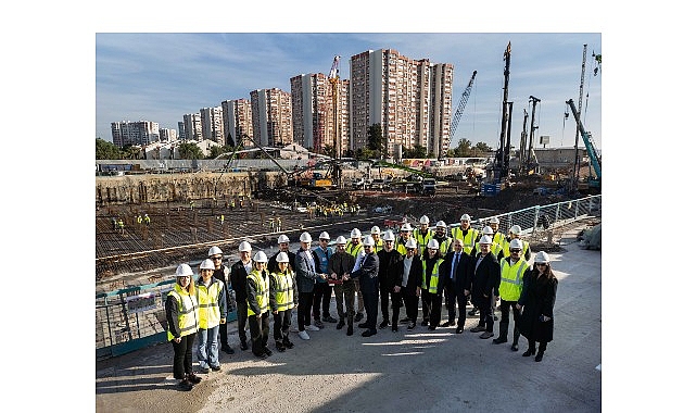 İzmir’e Mona Lisa Gülüşü Getiren Yeni Nesil Mimari Yolculuk