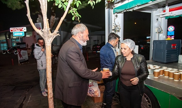 Karşıyaka’da soğuk sabahlara sıcak dokunuş: Çorba ikramı başladı