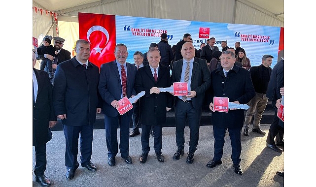 TBB’den Milas Belediyesi’ne Paletli Ekskavatör Hibesi